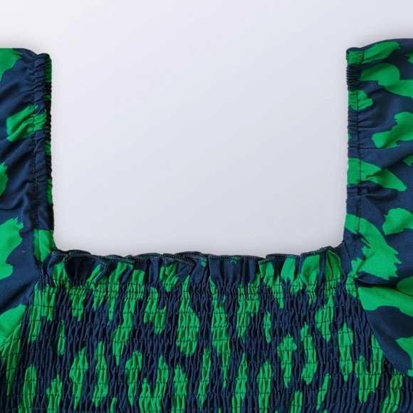 Women’s Leopard Print Ruffle Hem Shirred Blouse - Picture 6 of 7